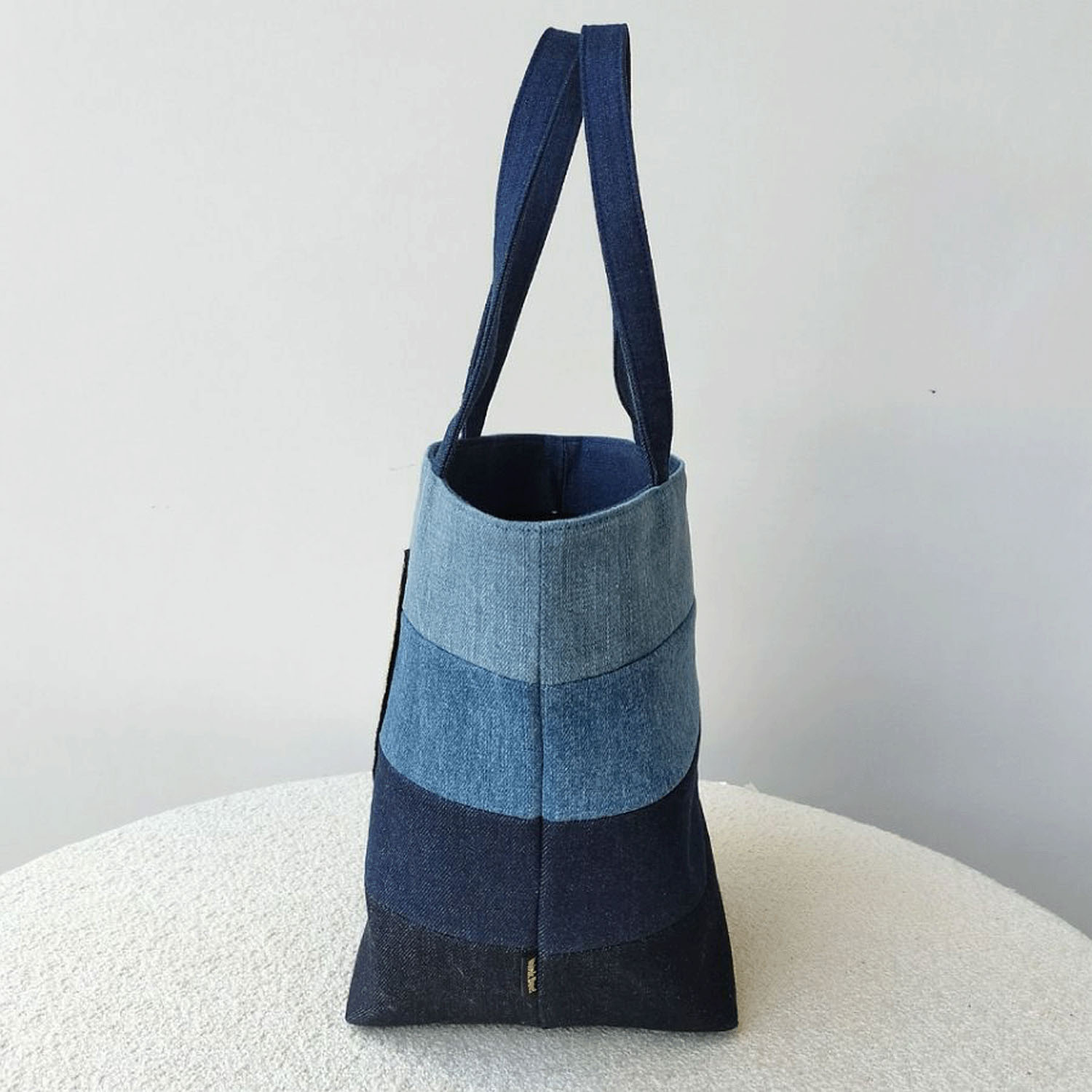 Think Bee！ デニムゴールドムーン手提げバッグ - 画像6