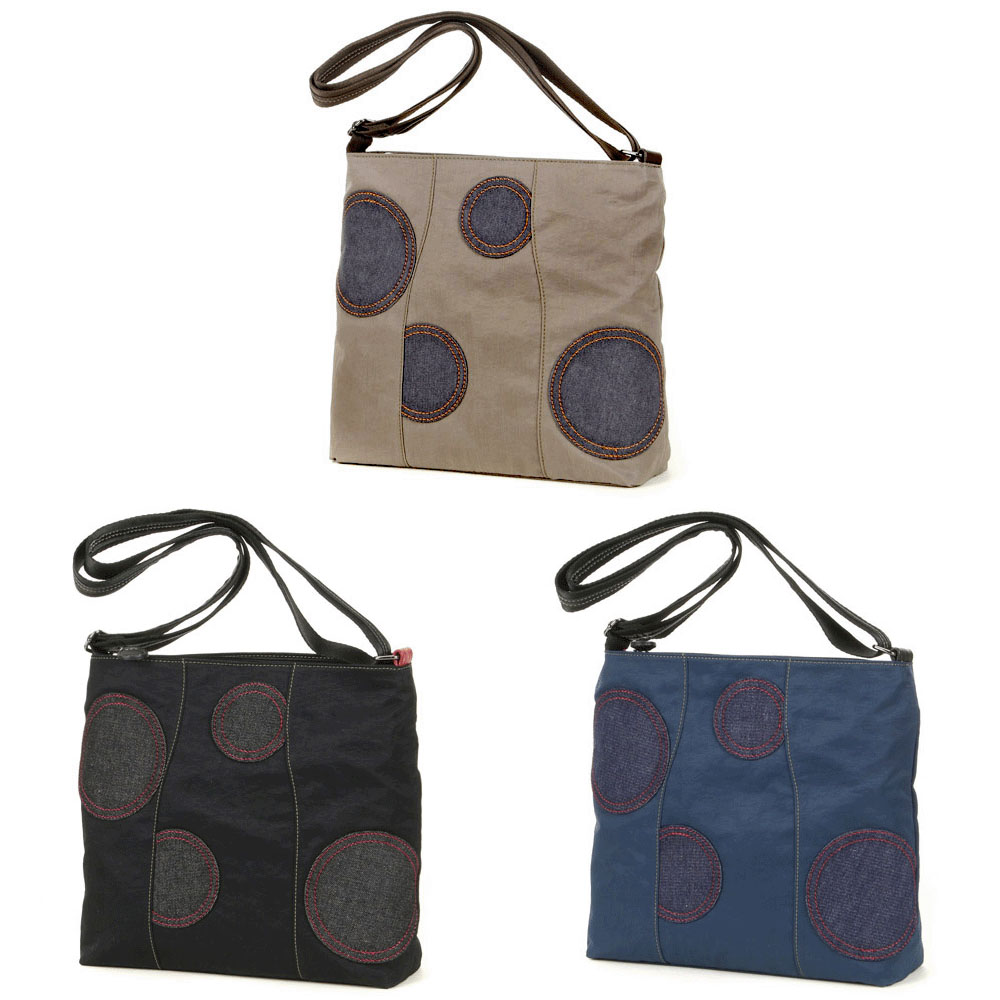 ドット柄ショルダーバッグ