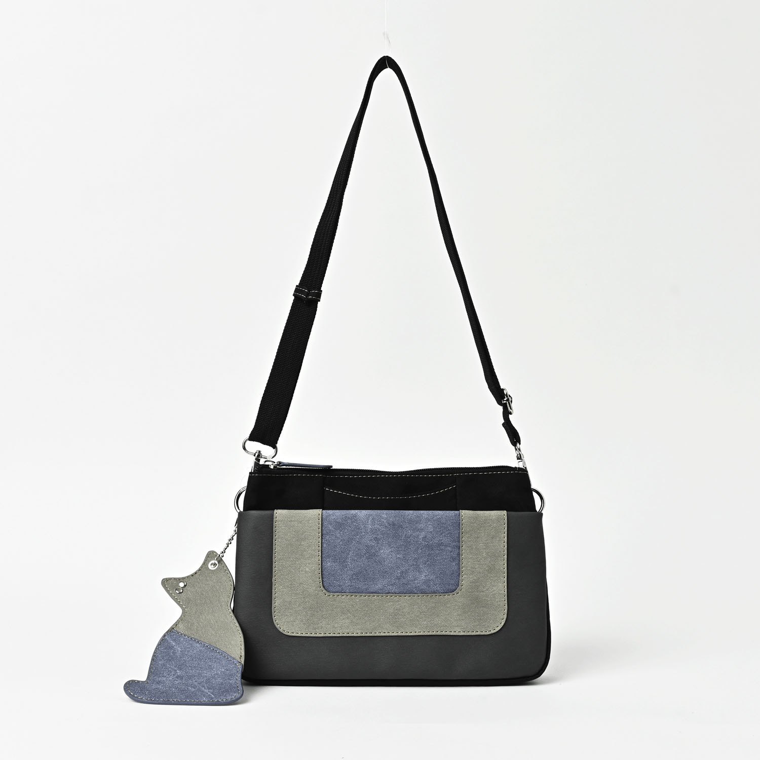 猫チャーム付きショルダーバッグ - 画像4