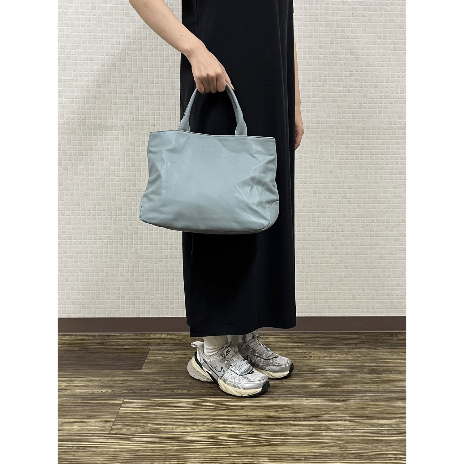 ONE PAIRED（ワンペアード）牛革撥水トートバッグ - 画像1