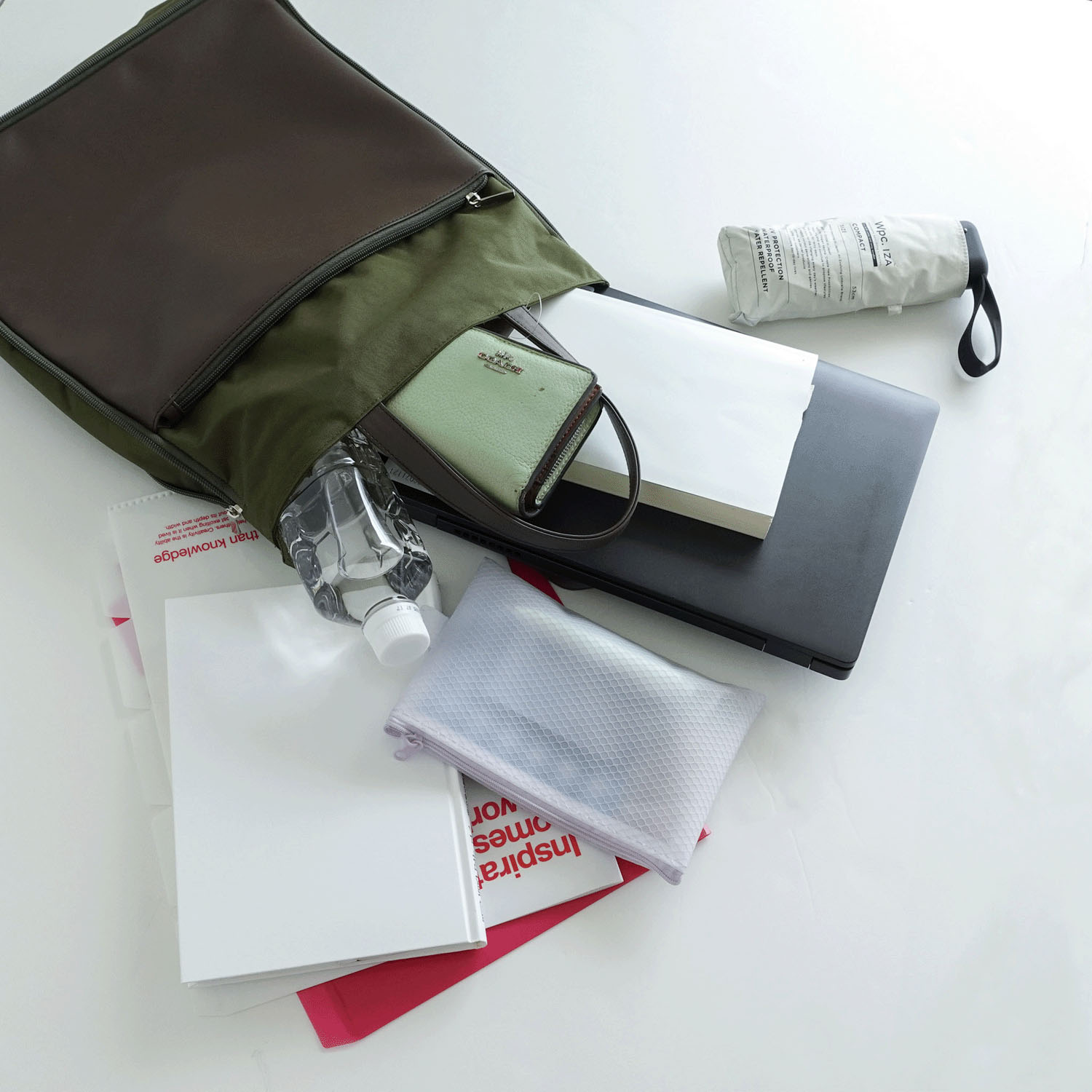 【エトワール別注色】プレーンA4拡張縦型バッグ - 画像3