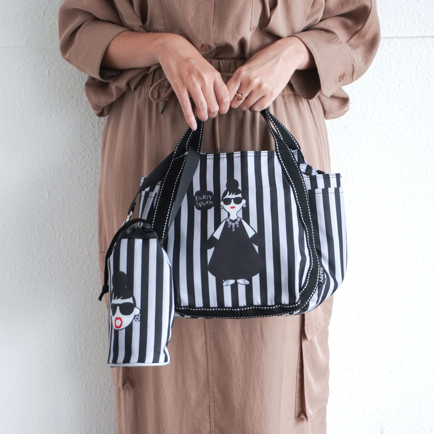 【エトワールオリジナル】保冷レディエマ柄ボトル付きバッグ バルーン小 - 画像1