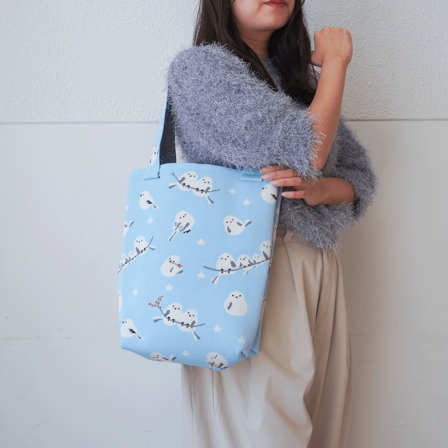 エトワールオリジナル】シマエナガ柄ニットトートバッグ - 画像1