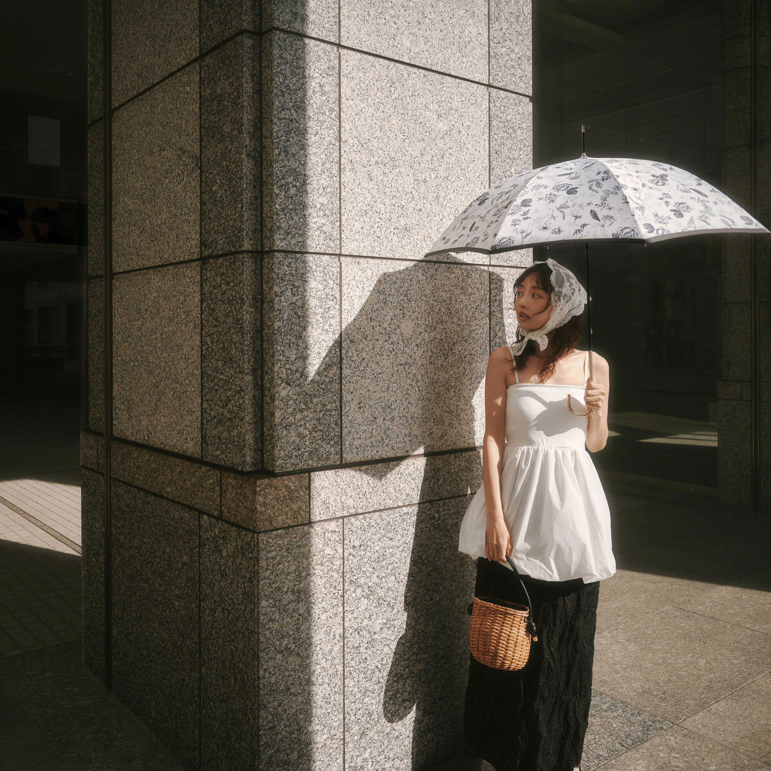 【because】 ボタニカルフラワー長傘 - 画像1