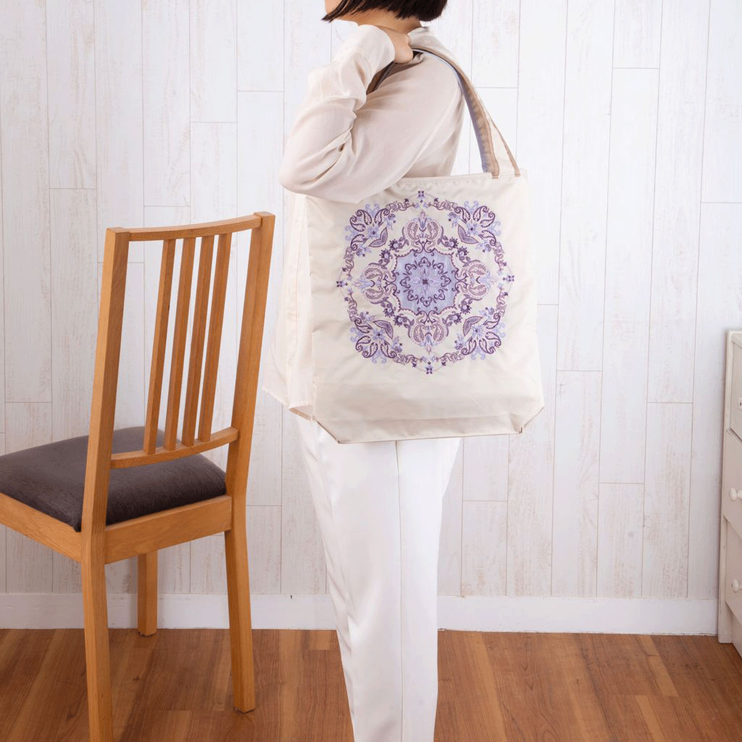 ダマスクオーガンジー刺繍 防水・撥水トートバッグ - 画像7