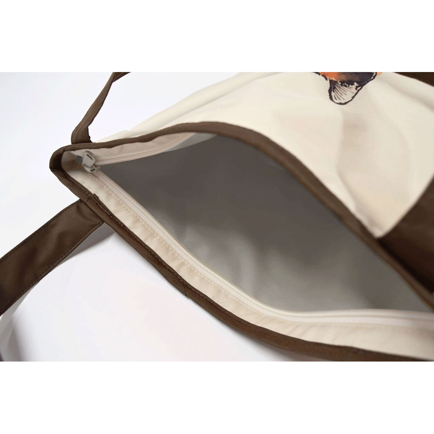 ハラミチヨ「サビにゃん」プリント 防水・撥水トートバッグ - 画像4