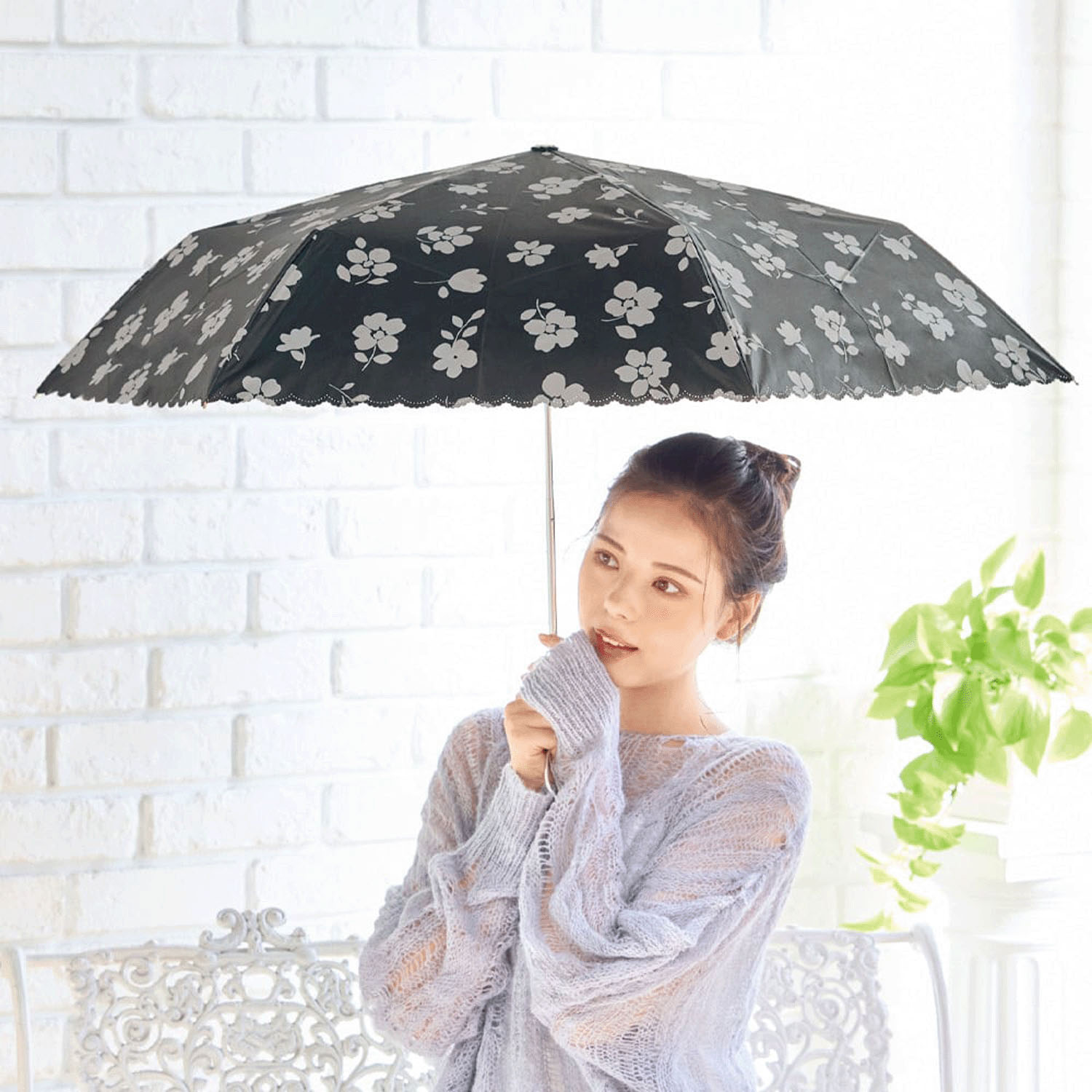 晴雨兼用 フリージア折傘 - 画像1