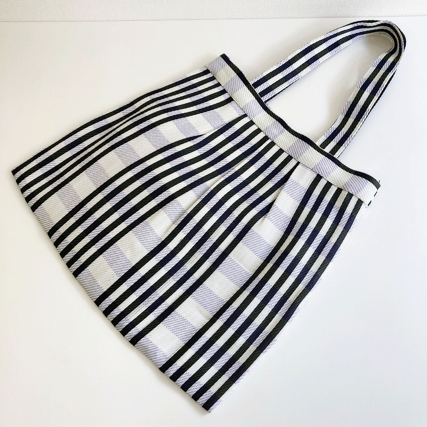 Swaraj タックチュールトートバッグ - 画像6