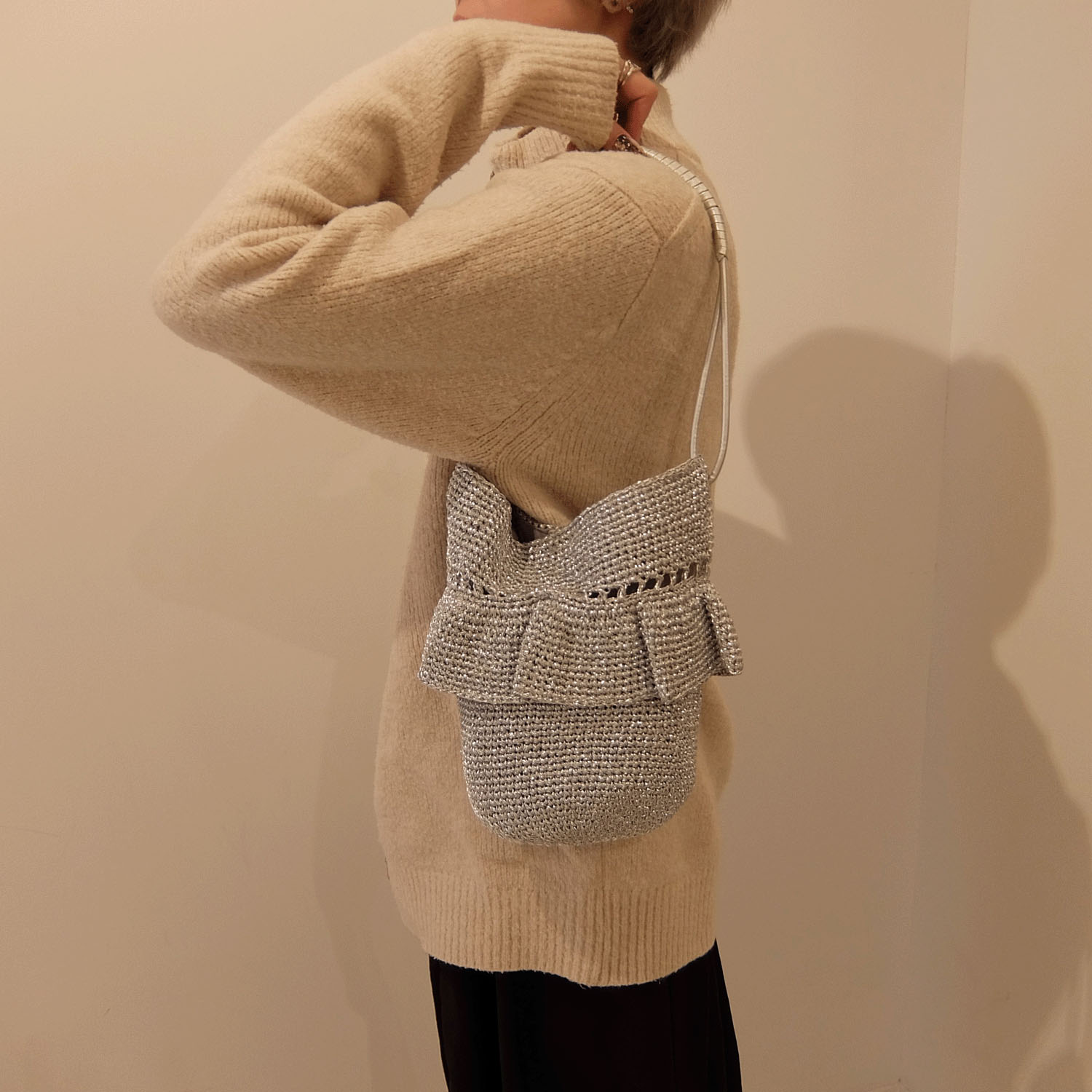 メタリックヤーンフリルワンショルダーバッグ