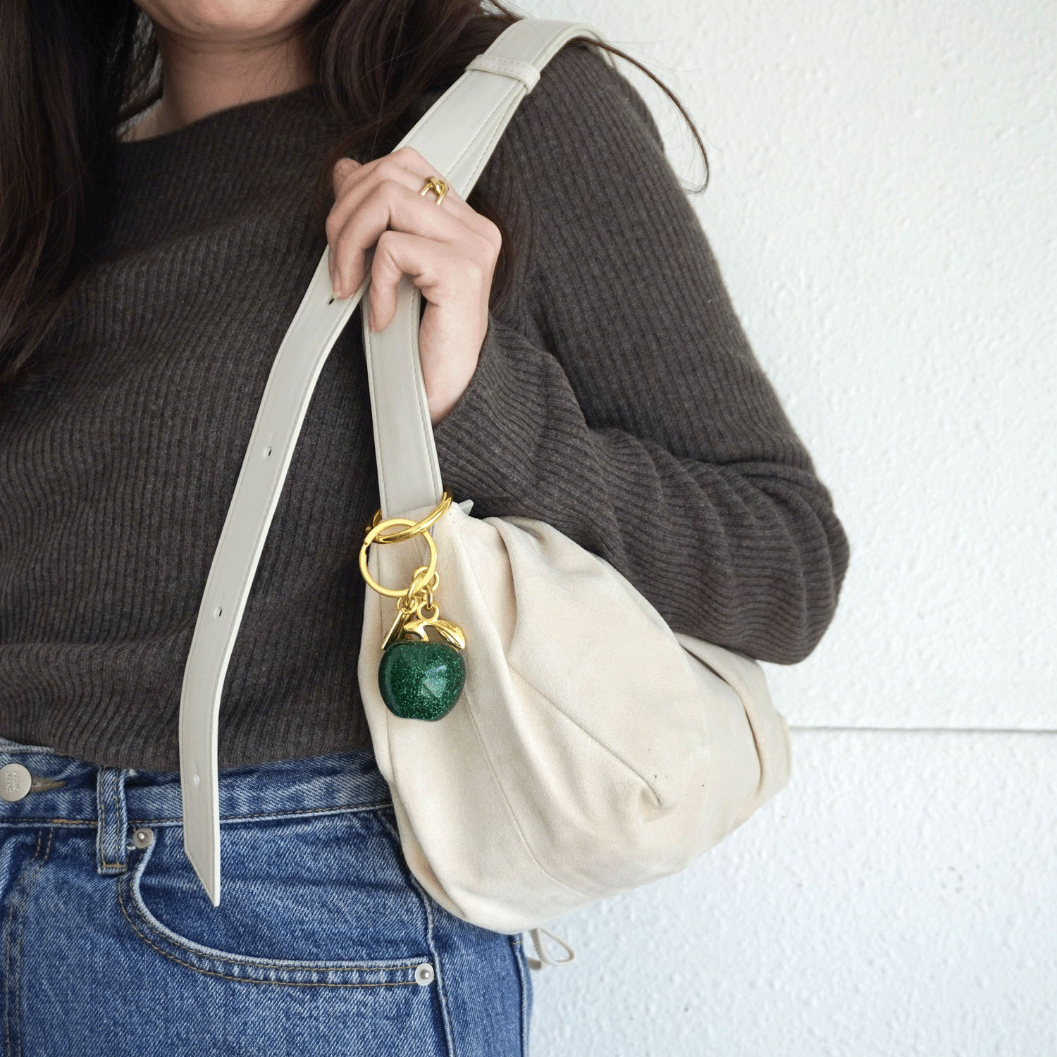 【33－00 在庫ある分で終了】cachecache リンゴチャーム - 画像2