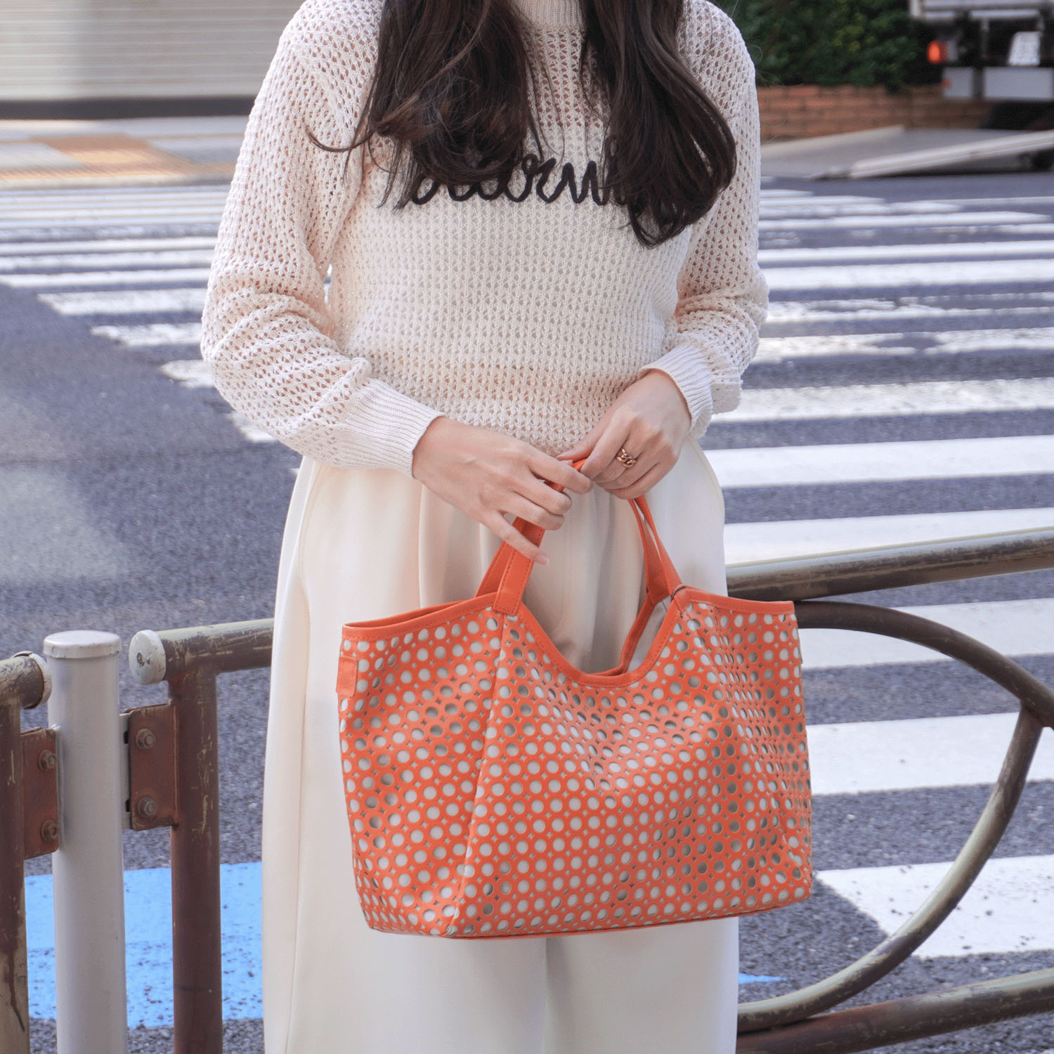 【43－00 在庫ある分で終了】パンチングトートバッグ - 画像1