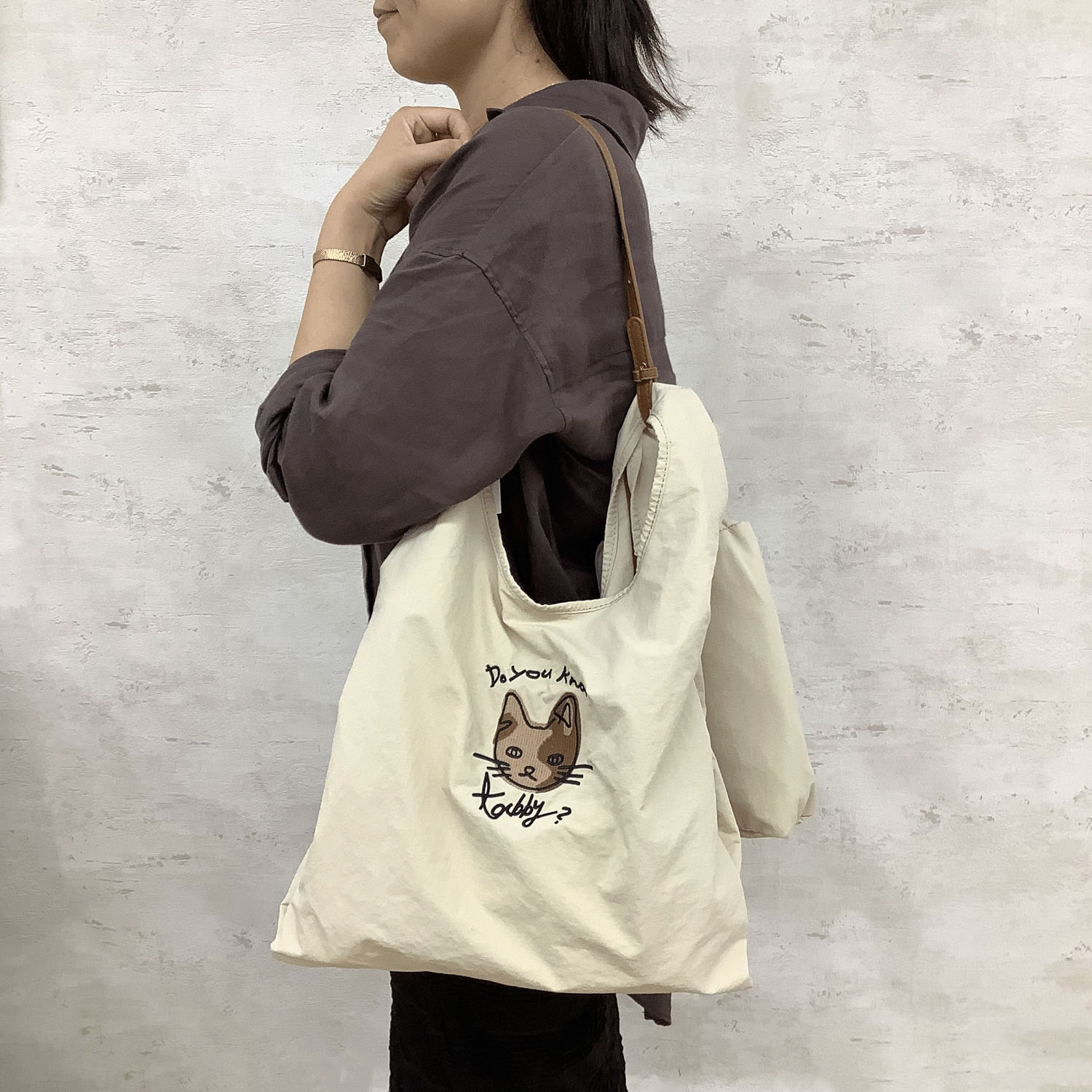 cachecache アニマルドローイング刺繍ナイロントートバッグ