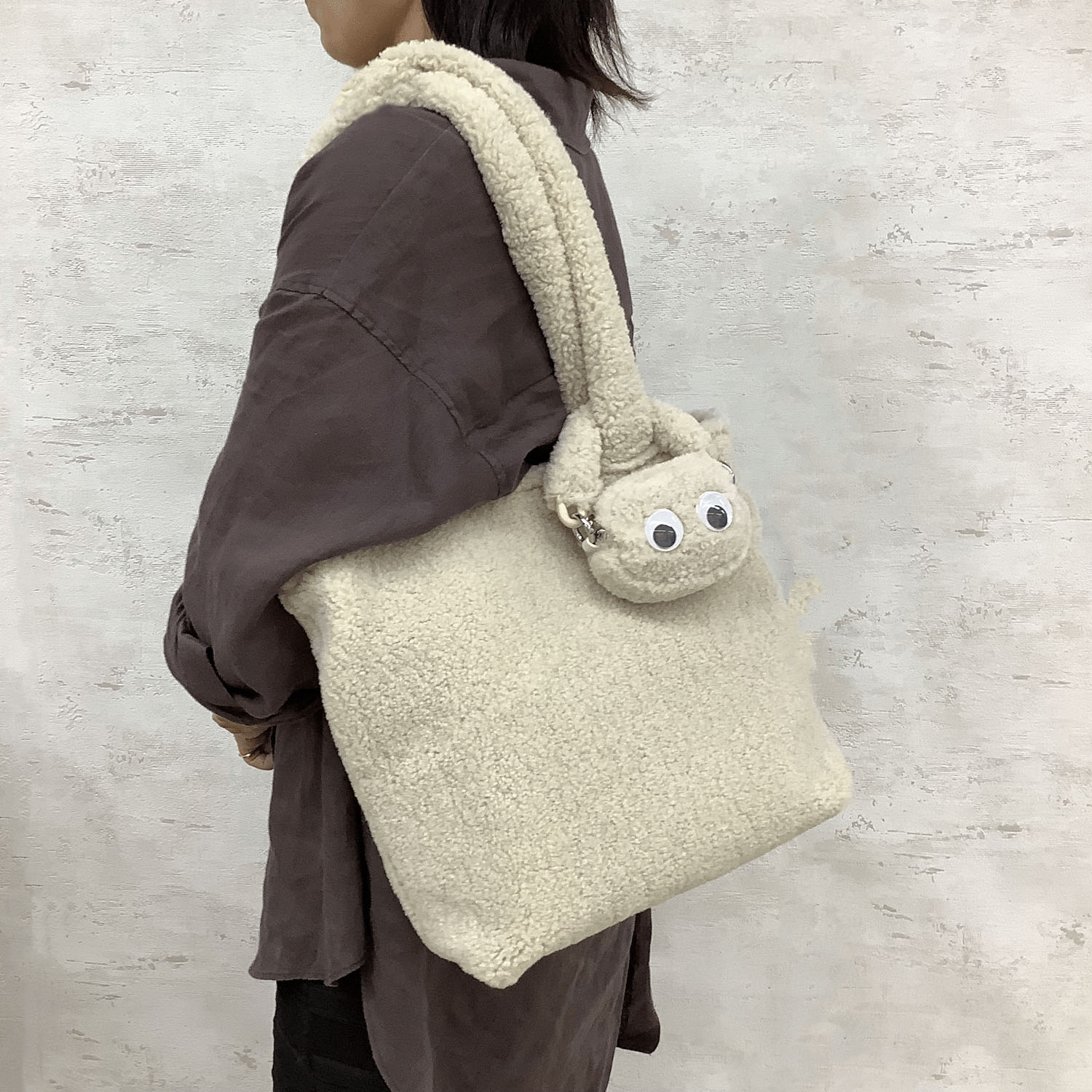 cachecache 目玉ポーチ付ファートートバッグ - 画像1