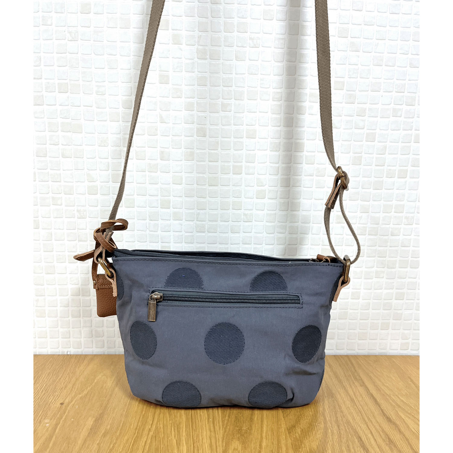 【在庫ある分で終了】toleur ドット刺繍横型ショルダーバッグ - 画像2