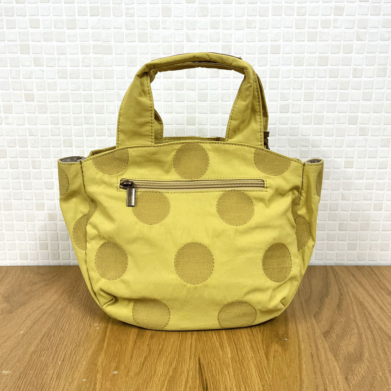 【12－00、52－00 在庫ある分で終了】toleur ドット刺繍バルーントートバッグ - 画像5