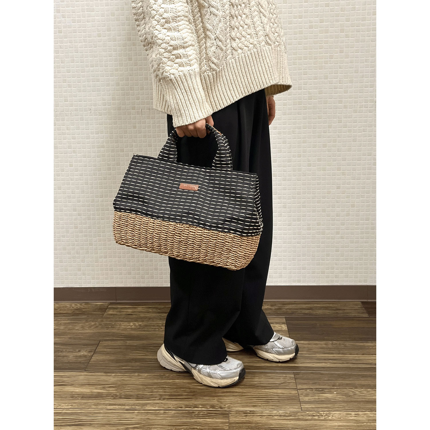 【在庫ある分で終了】toleur ペーパー編みトートバッグ - 画像1