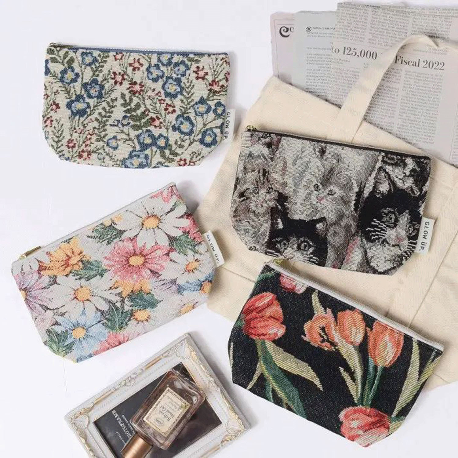 ゴブラン織りマチ付ポーチ