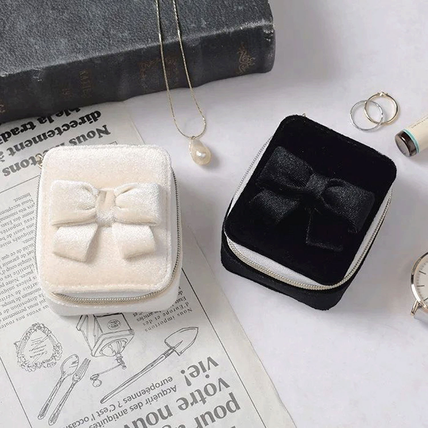 ベロア＆リボン アクセサリーポーチ