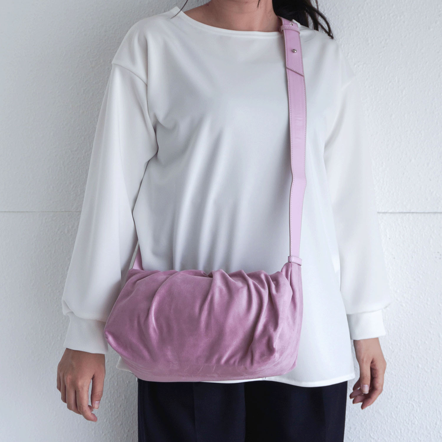 ALICE MARTHA ERIN SUEDE ギャザースエードショルダーバッグ - 画像2