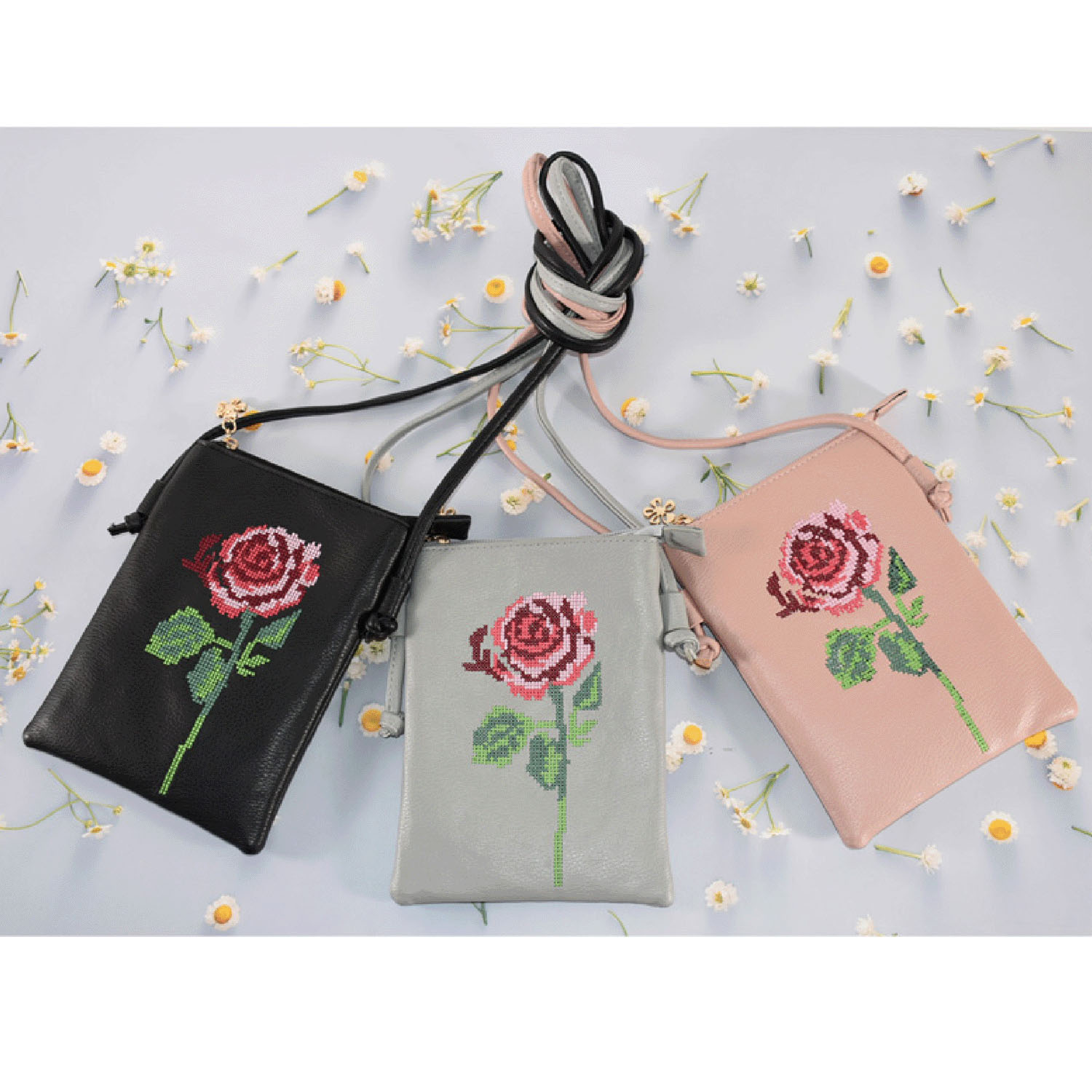 薔薇刺繍スマホバッグ - 画像1