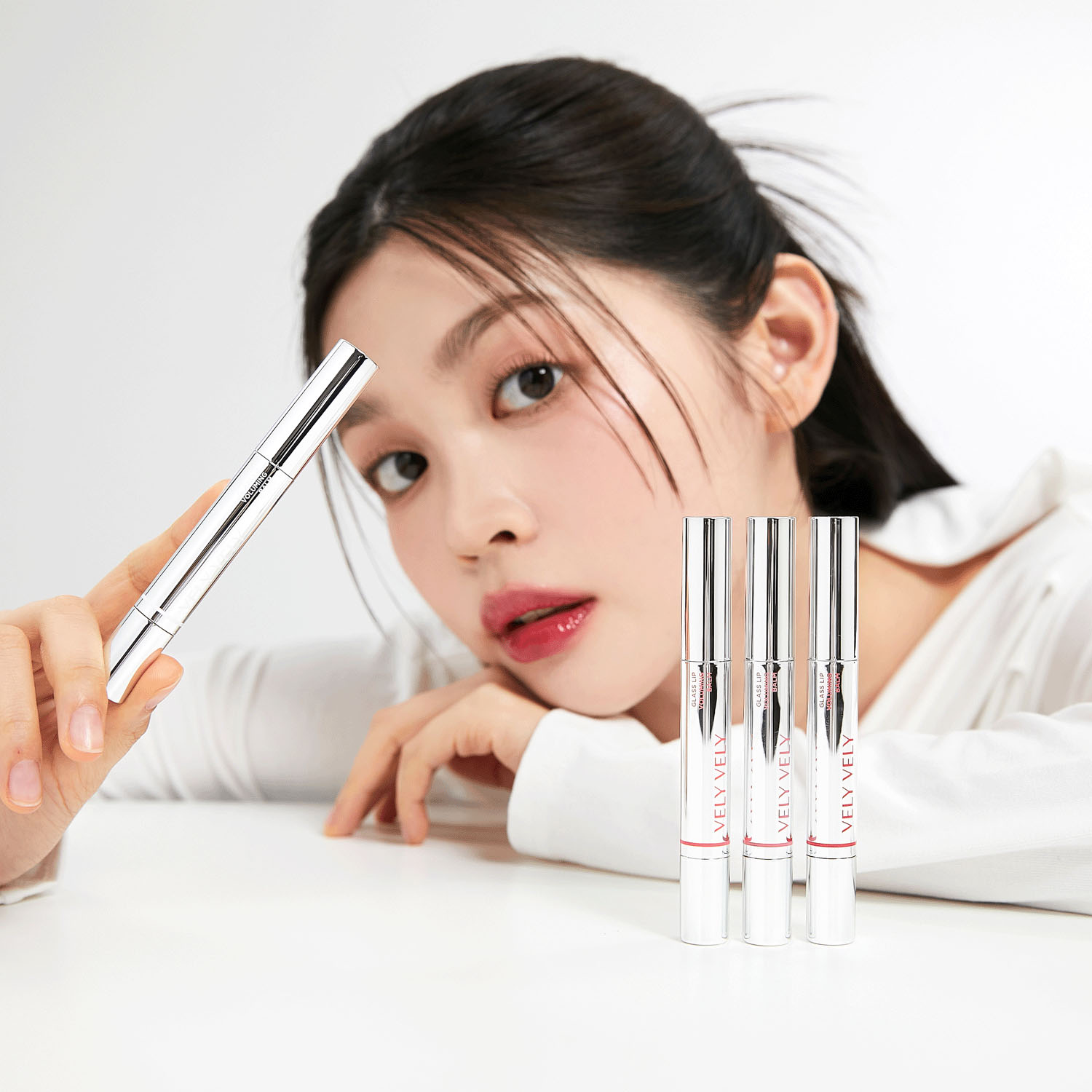 【メーカー廃盤のため在庫限りで終了】VELYVELY グラスリップボリューミングバーム - 画像2