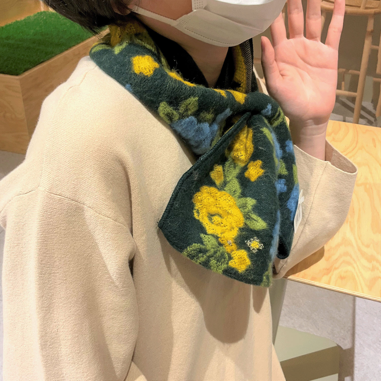 ラシクモア ダブルローズクロスマフラー - 画像4