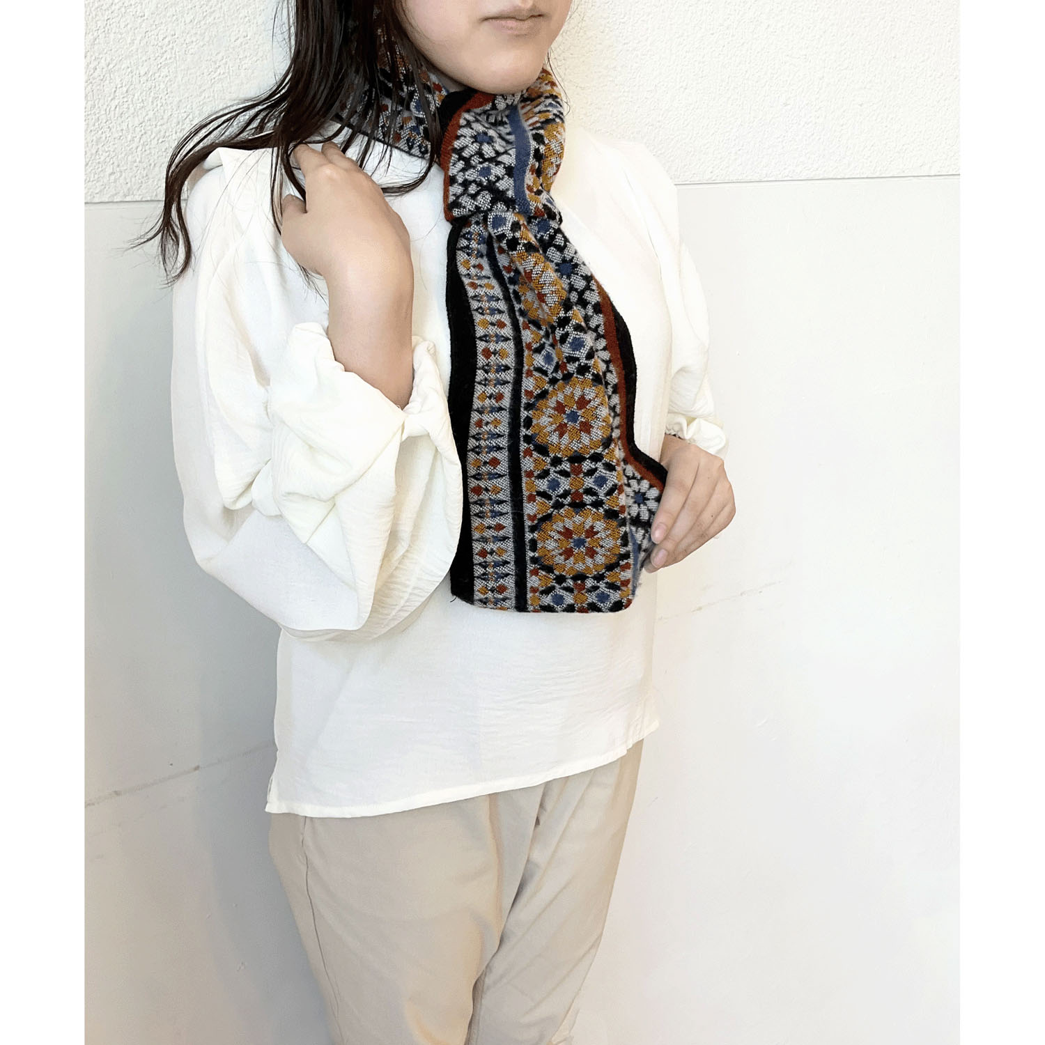 ラシクモア モザイクタイルプチマフラー - 画像4