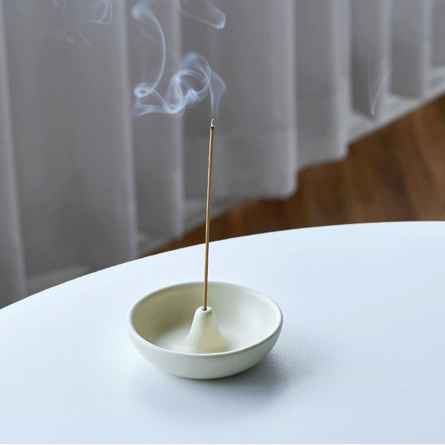 灰をためて捨てられる 陶器のベーグル香立て - 画像2