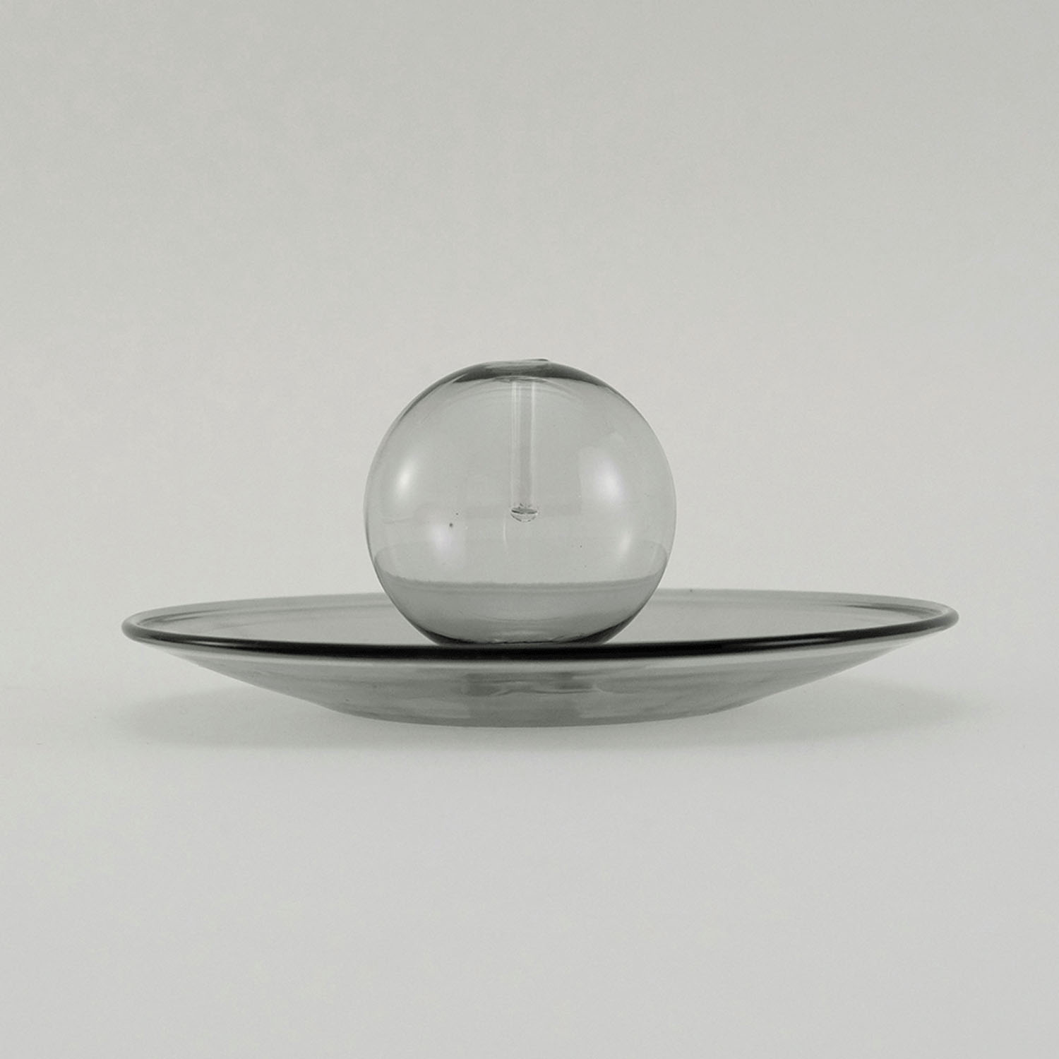 落ちる灰を受け止めるガラスの香立て - 画像9