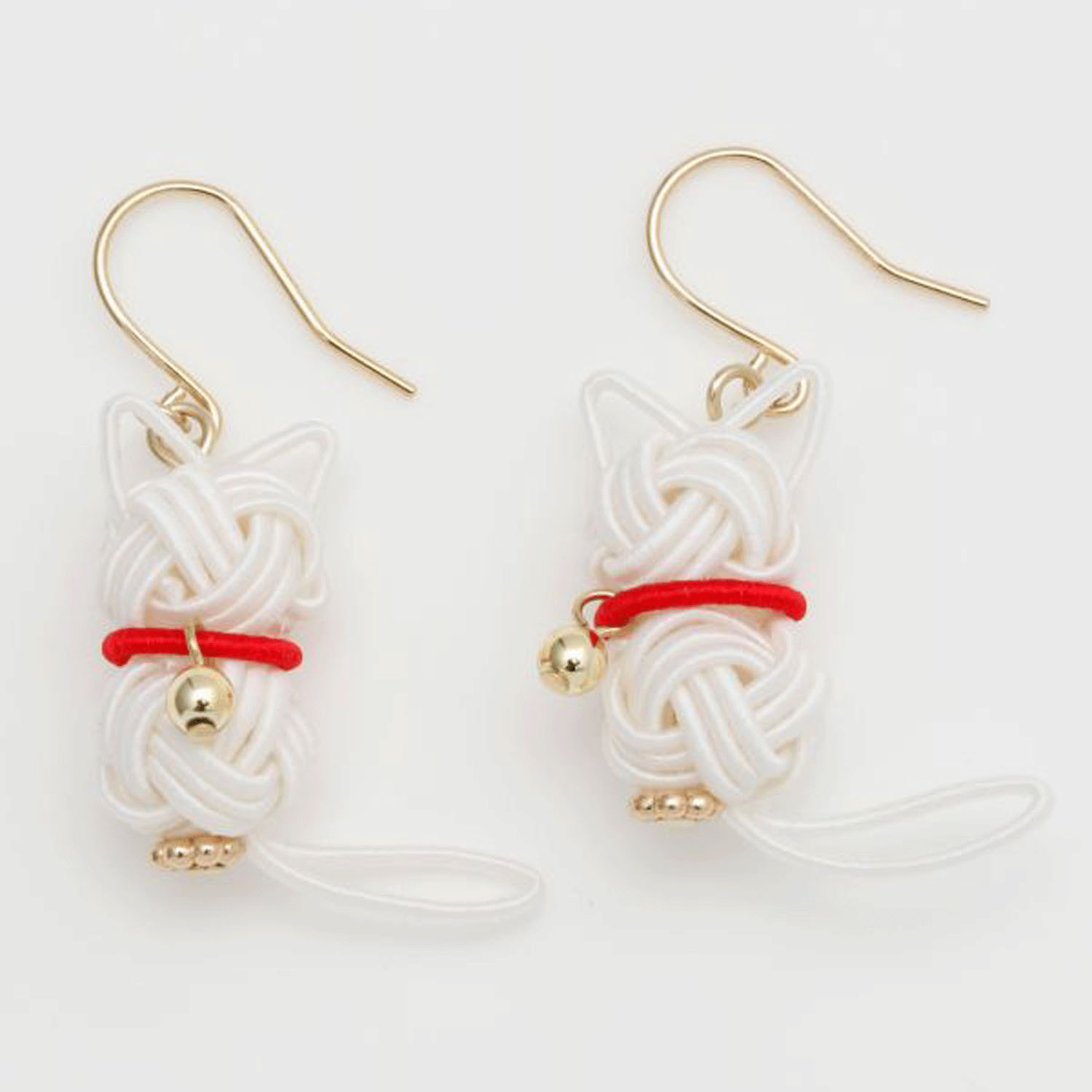 水引 和猫ピアス