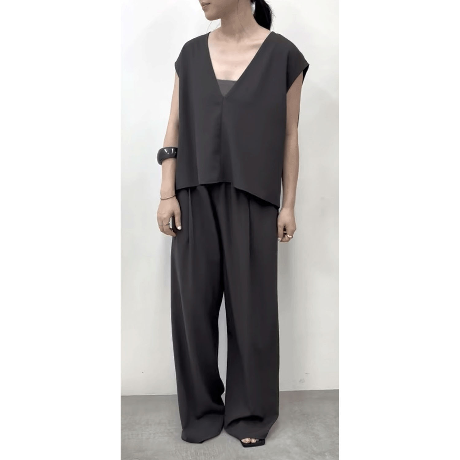 【Insta Live】cloche ノースリーブラウス＆パンツセット - 画像3