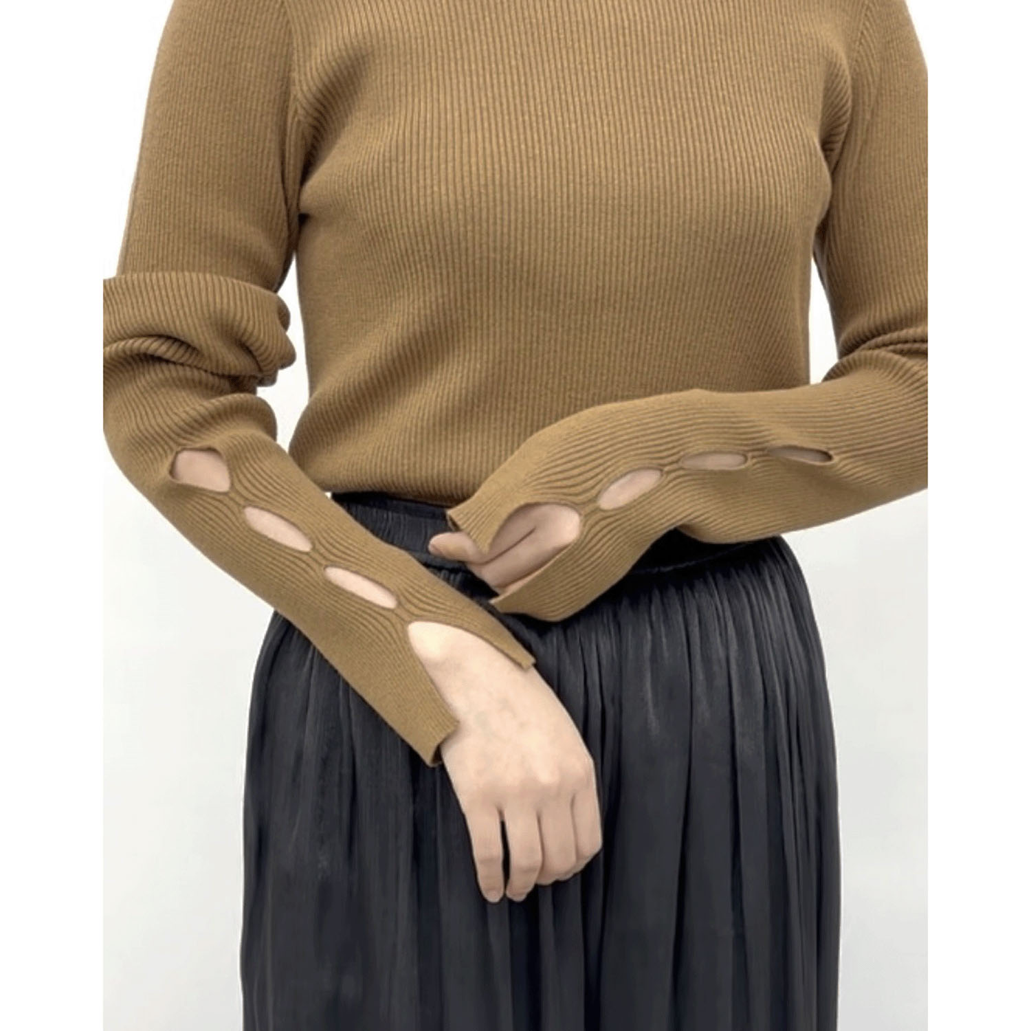 cloche 袖スリットクルーネックリブニットトップス - 画像6