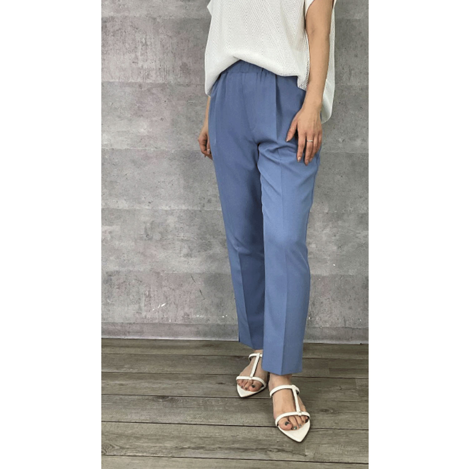 Anna Kerry テーパードパンツ