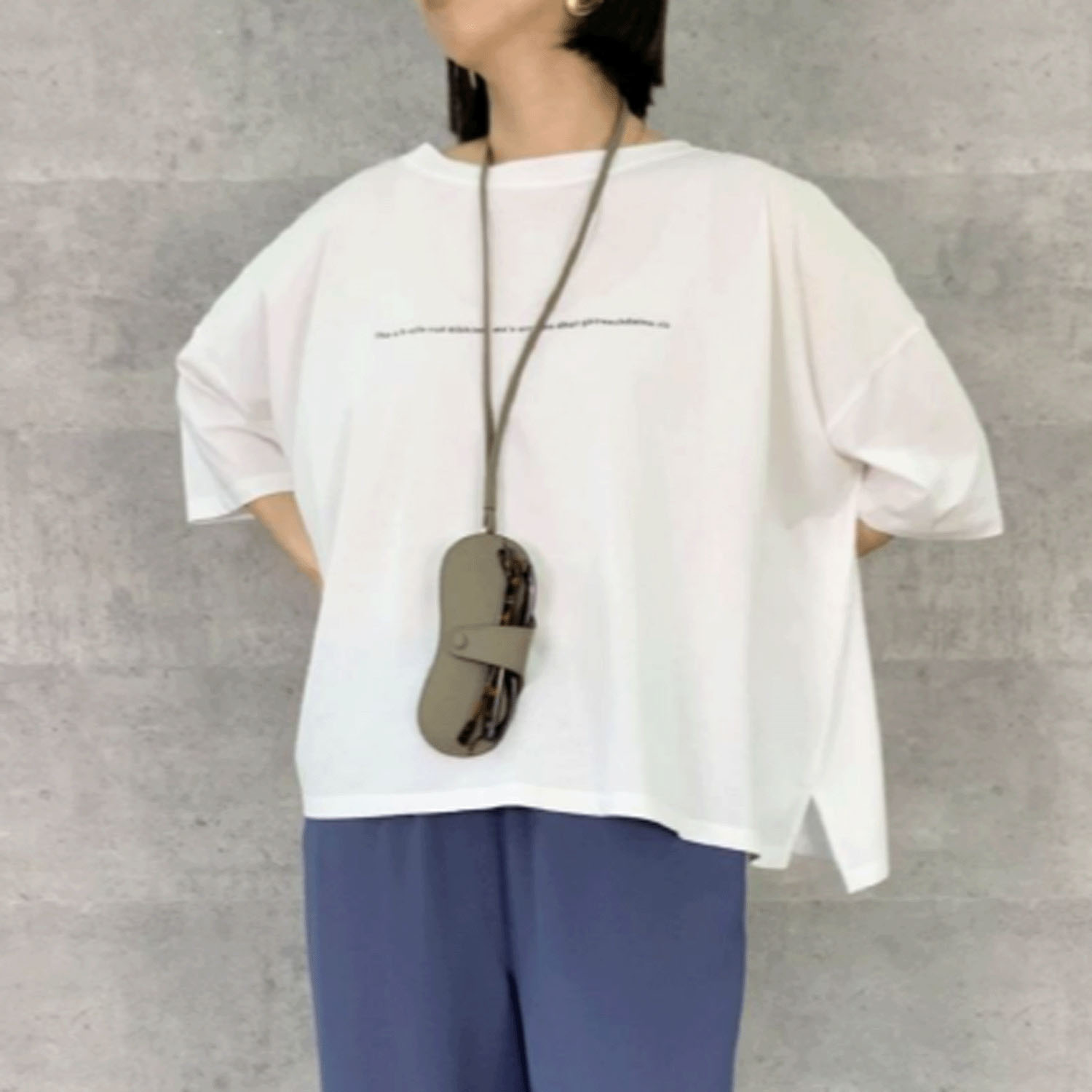 Anna Kerry ロゴTシャツ