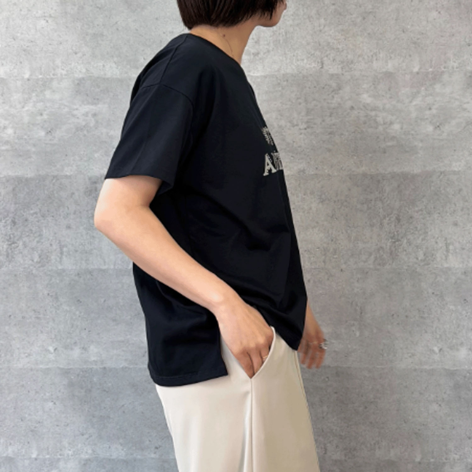 Anna Kerry ホットフィックスロゴTシャツ - 画像9