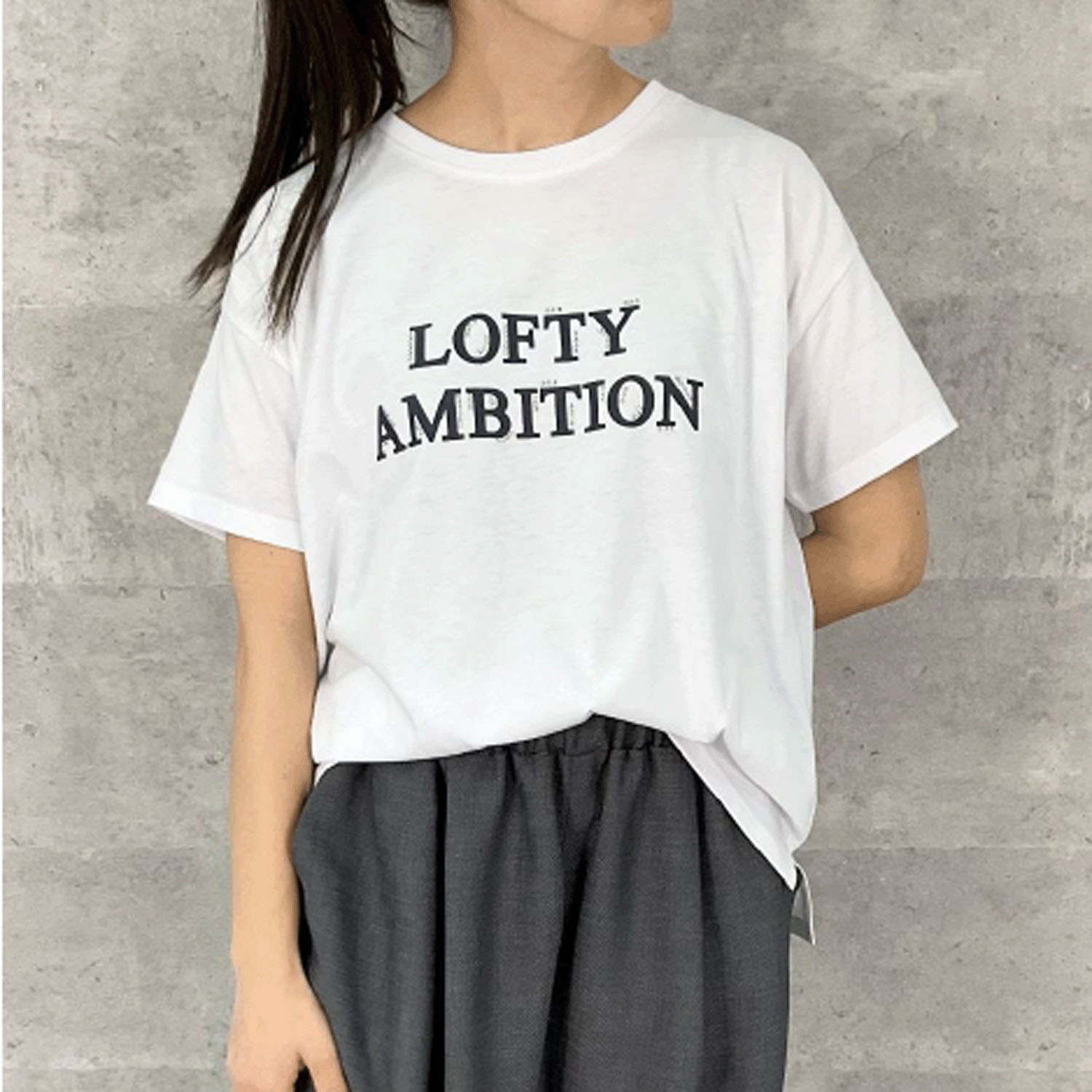Anna Kerry ホットフィックスロゴTシャツ - 画像1