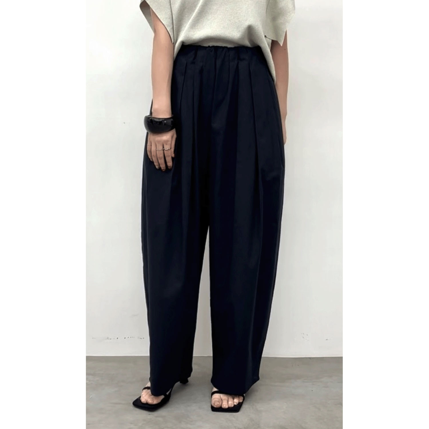 CLOCHE ランダムタックパンツ - 画像1