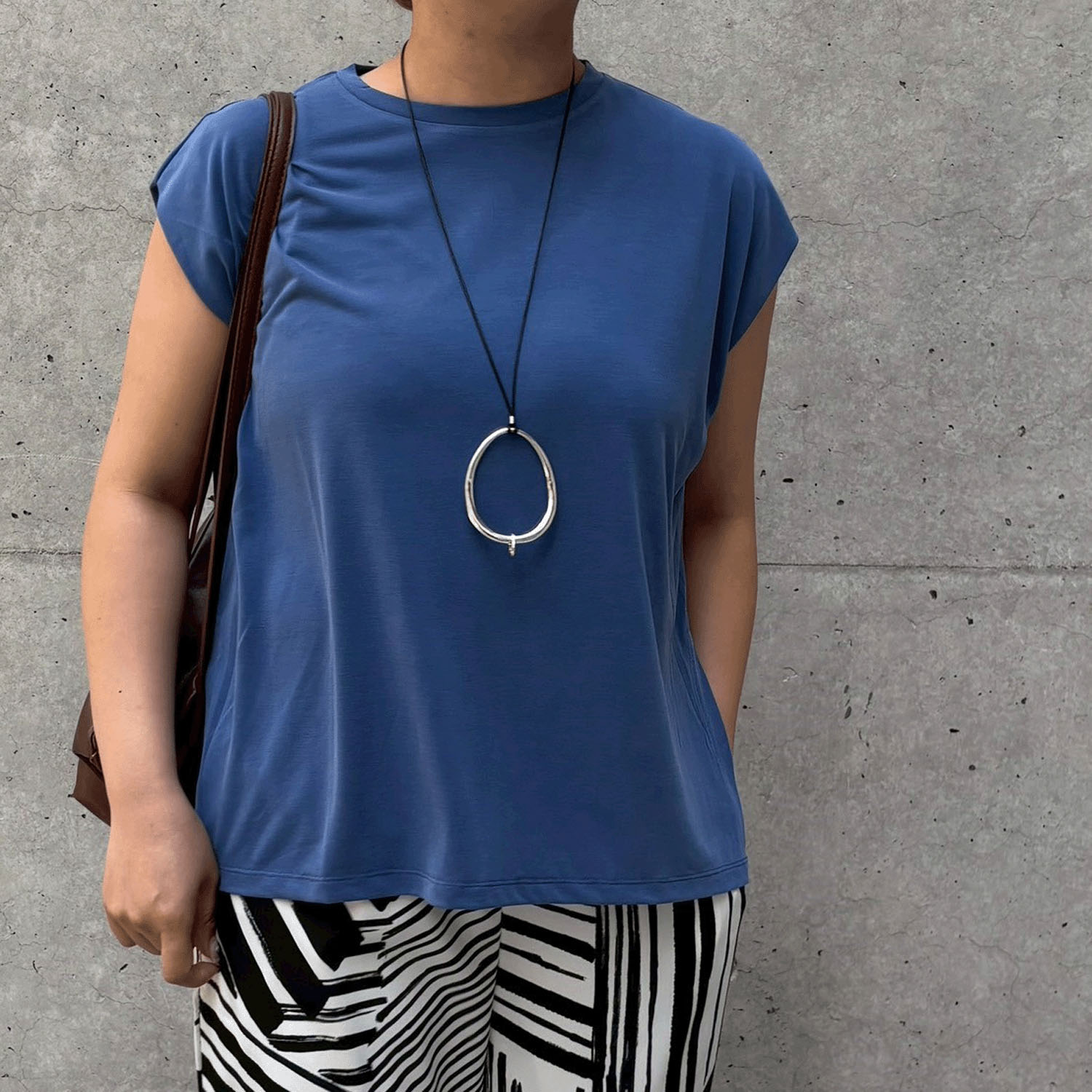 【Insta Live】ROSIEE ソフトな風合いベーシックTシャツ - 画像1