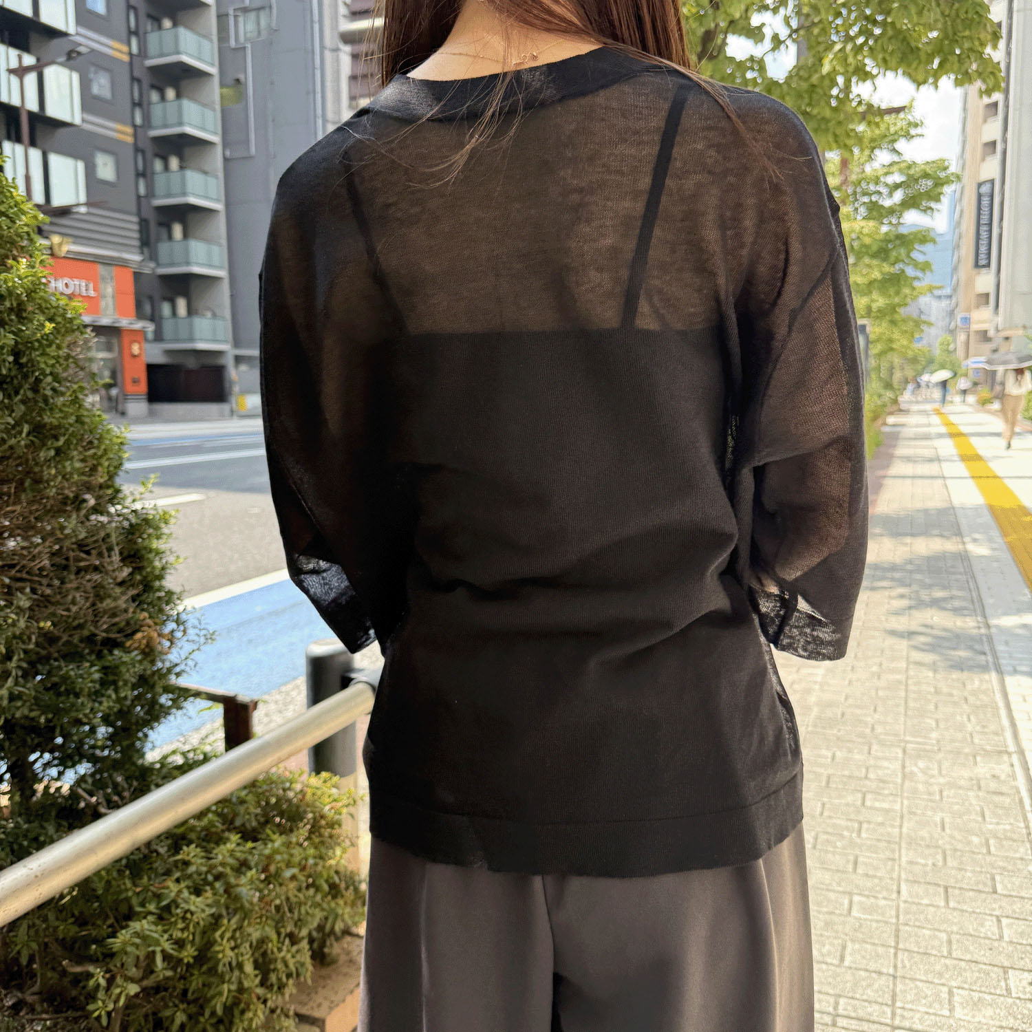 【Insta Live】CLOCHE Vあきニットトップス - 画像3