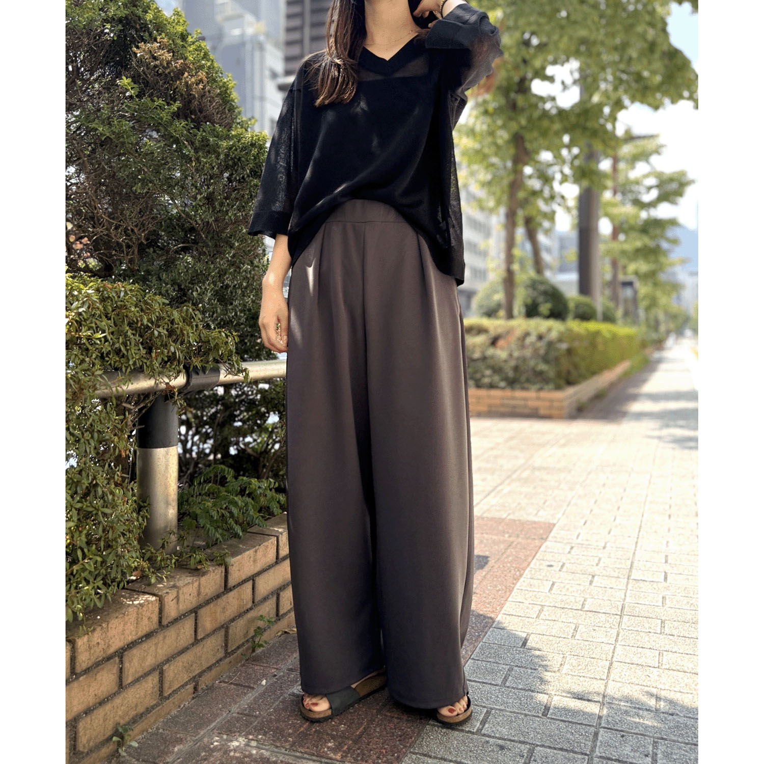 【Insta Live】CLOCHE Vあきニットトップス - 画像4