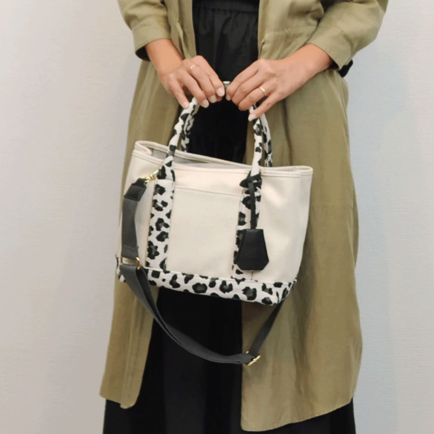 【ETONET限定】cachecache ショルダー付パーテーションキャンバストート