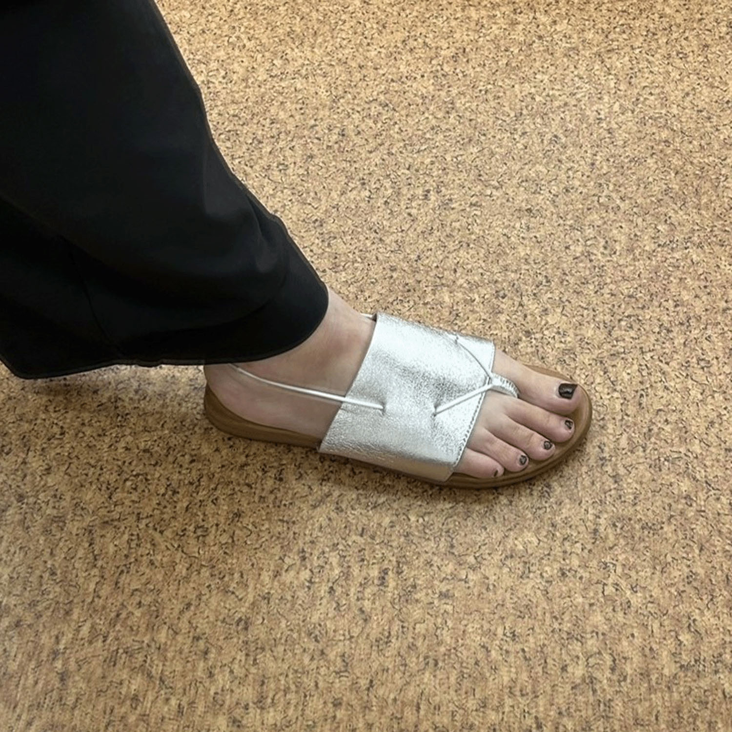 BARI トングサンダル - 画像1