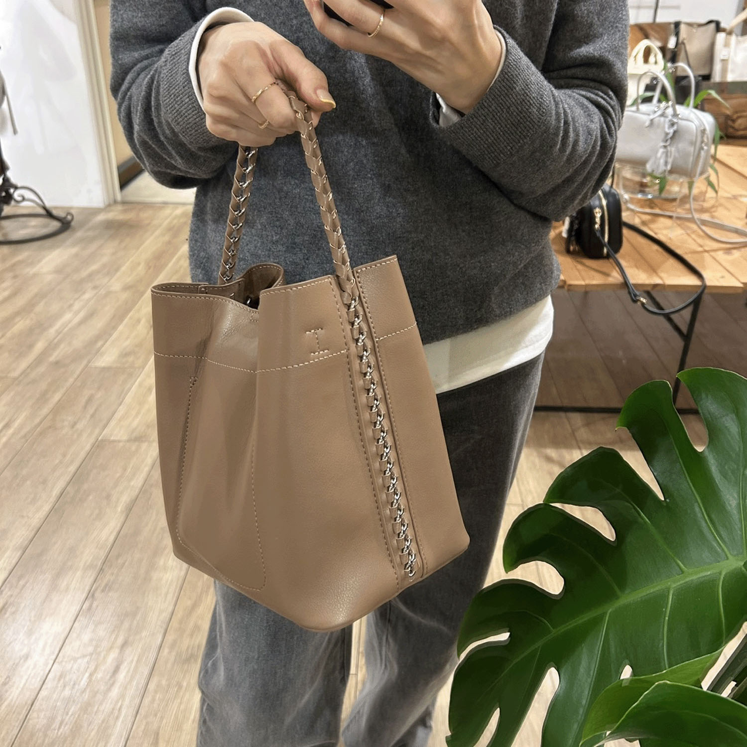 【Insta Live】cachecache サイドチェーンかがりミニトート - 画像6