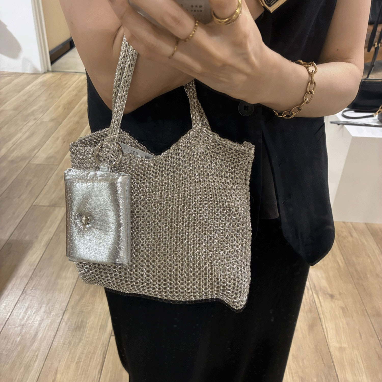 cachecache イヤホンポーチ付ラメ糸ミニバッグ - 画像6