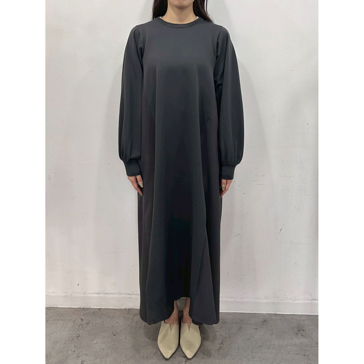 【Insta Live】ROSIEE 後レースライン布帛ニットワンピース - 画像3