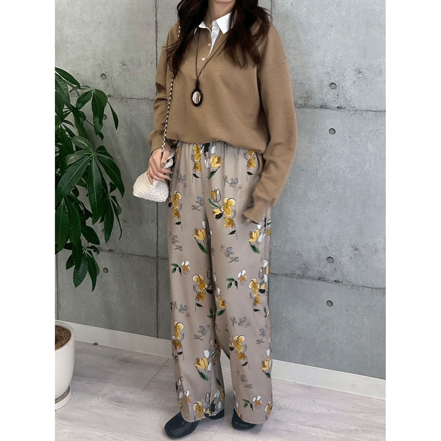 ROSIEE ニュアンス花柄イージーパンツ