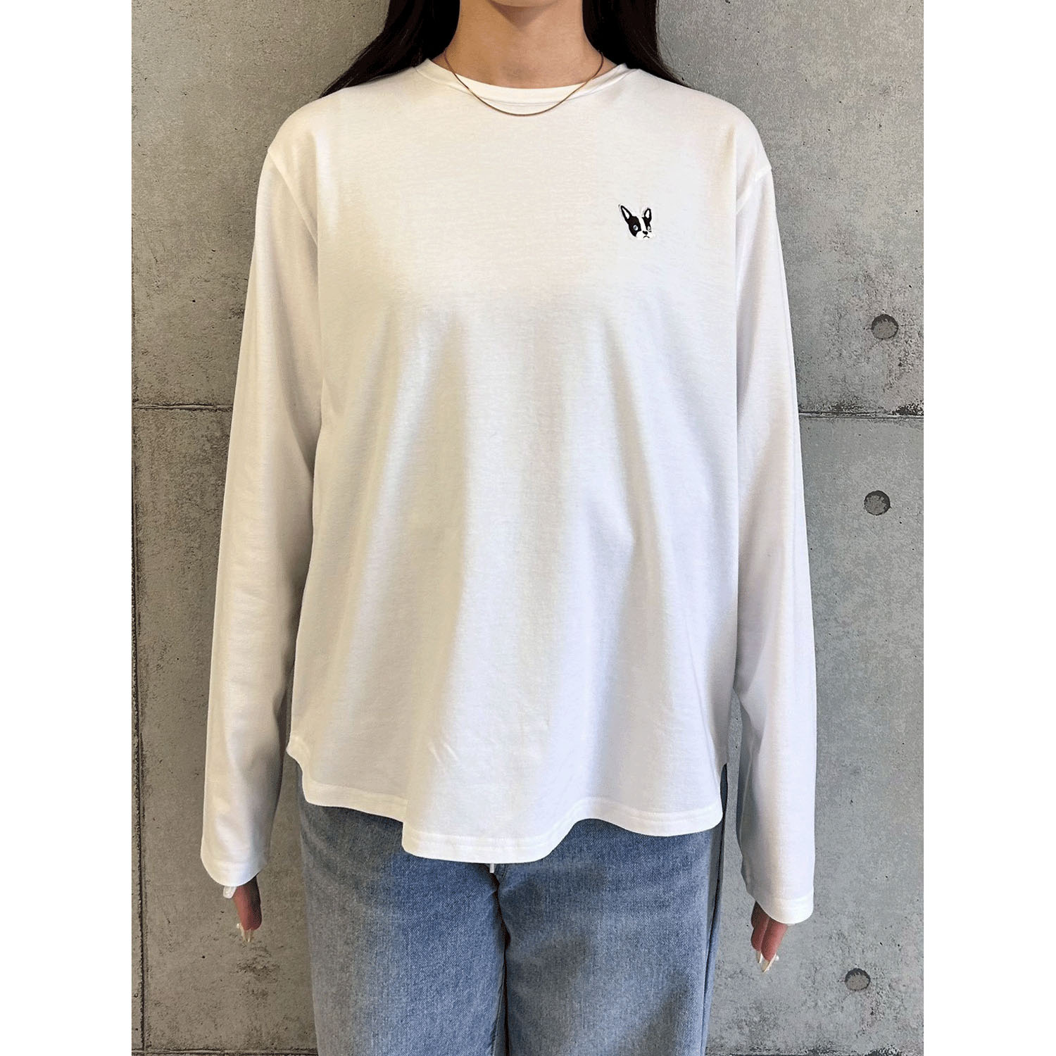 ROSIEE 前後フレンチブルドッグワッペン風刺繍ロンT - 画像2