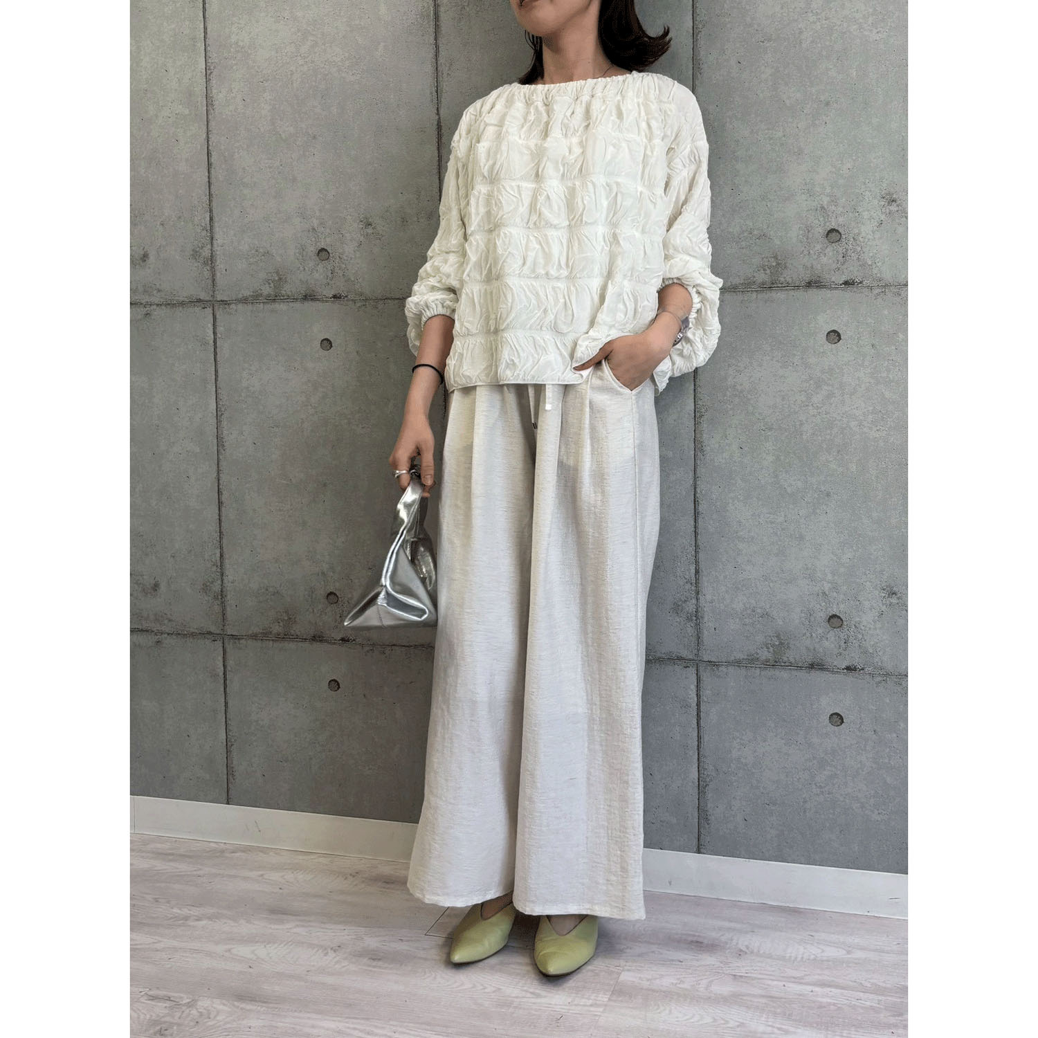 ROSIEE シャーリング魔法ブラウス - 画像4