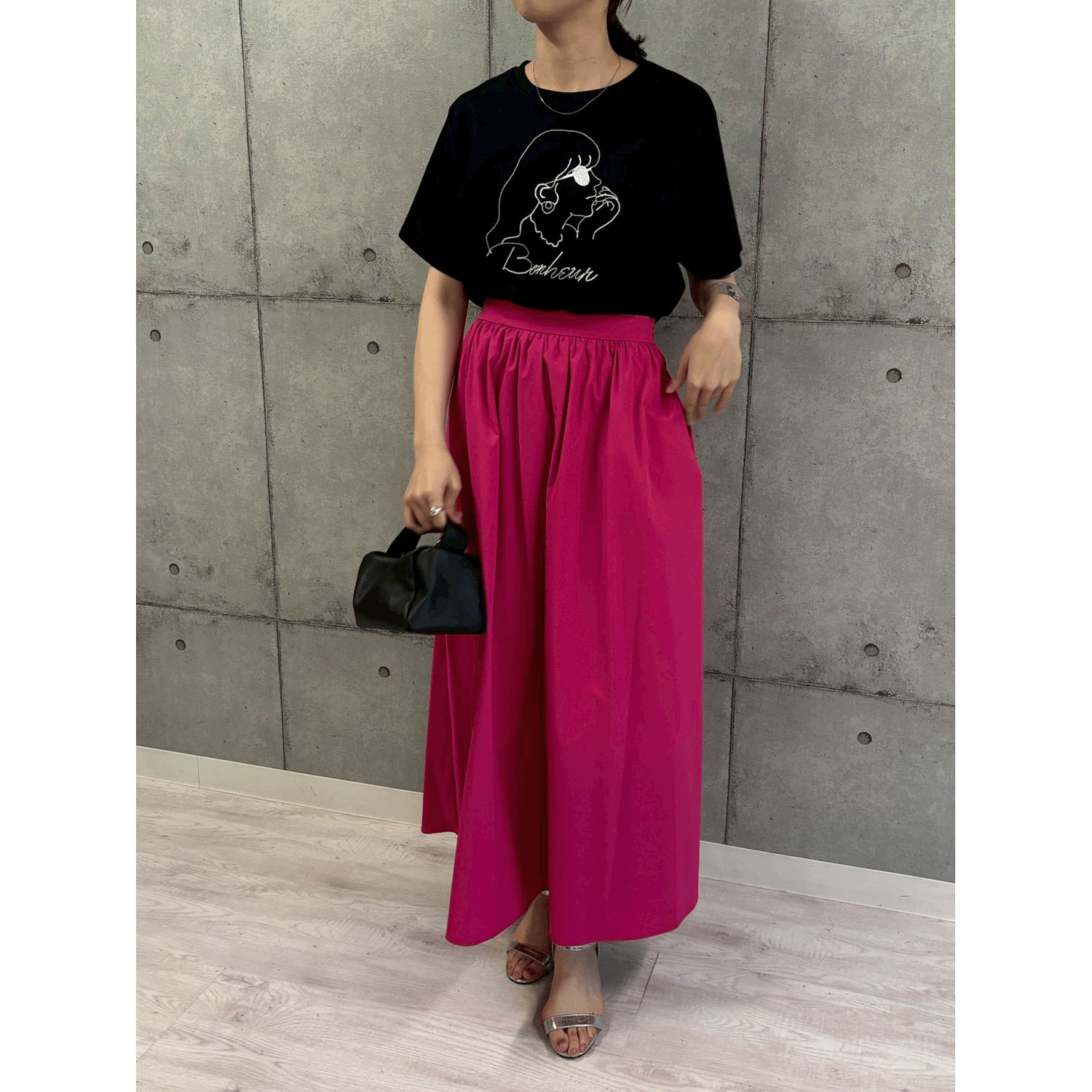 ROSIEE 女の子柄コード刺繍Tシャツ - 画像15