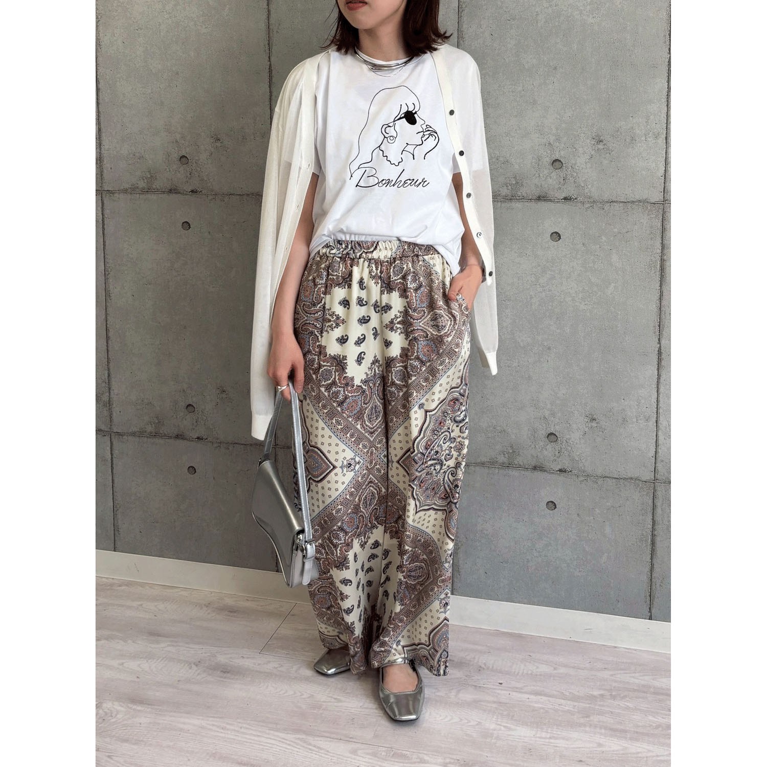 ROSIEE 女の子柄コード刺繍Tシャツ - 画像10